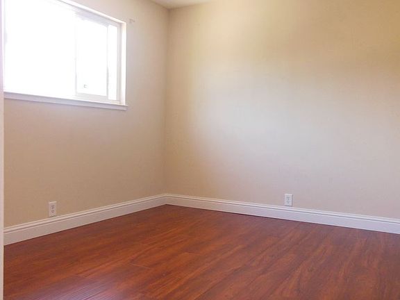 5th image of 1560 Regent St APT 2