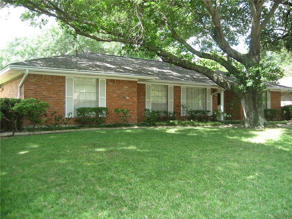 1st image of 2504 Briarwood Dr