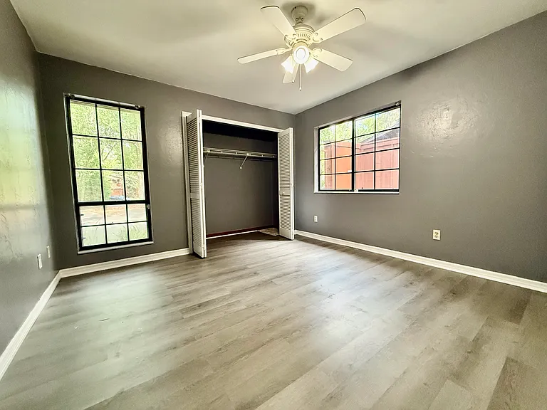 900 SW 62nd Blvd #I55 — Photo 7