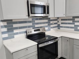 98 Touro St #2, Providence, RI 02904