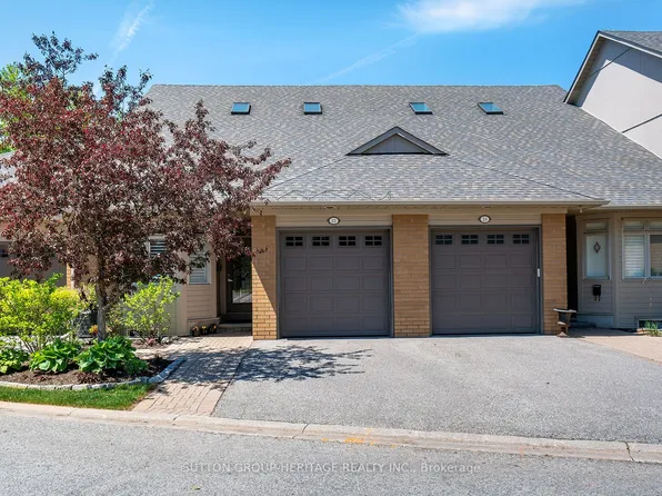 22 Wave Hill Way, Markham, ON L6E 1J2