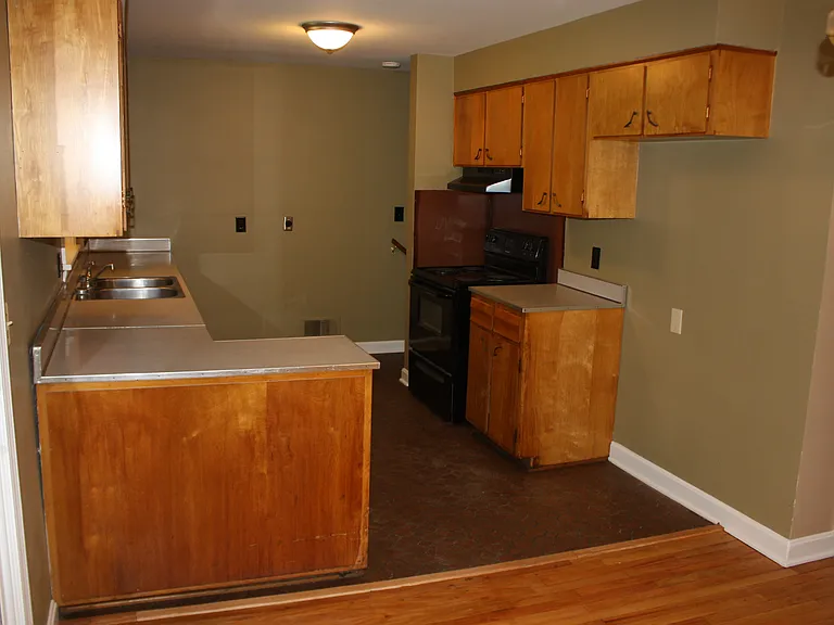 9300 Fern Creek Rd — Photo 9