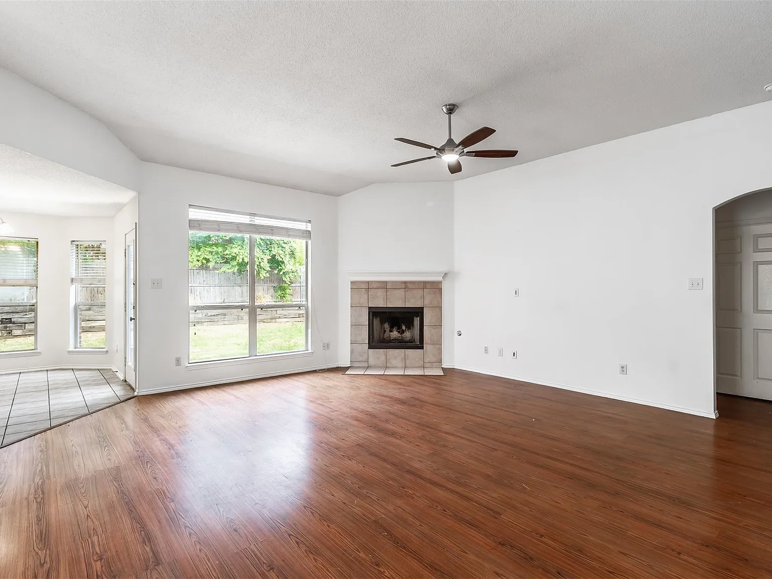 7921 Rattlers Ct — Photo 4