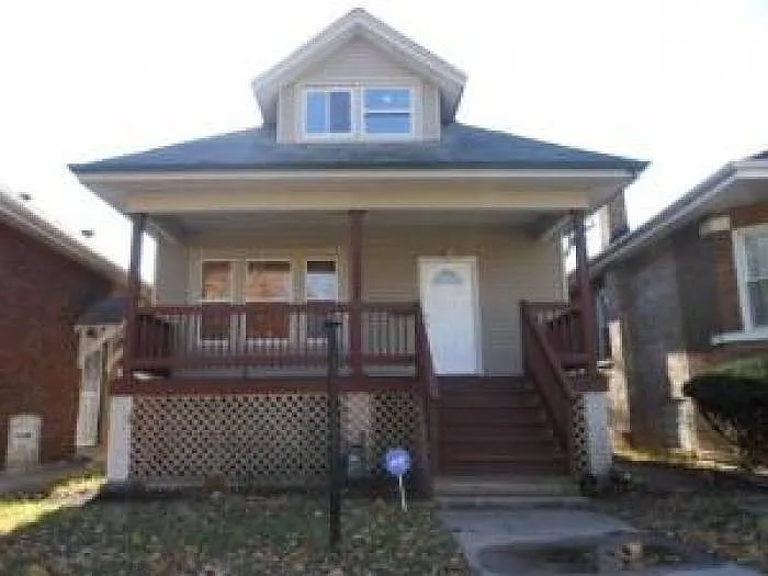 1333 W 98th St photo 1