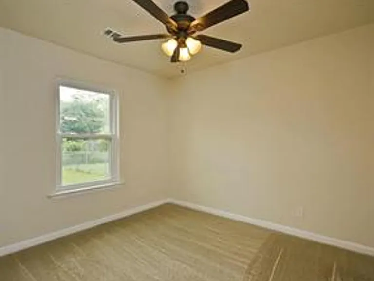 5333 Westminster Dr — Photo 25