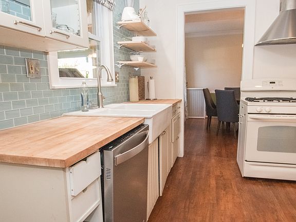 Light spacious kitchen