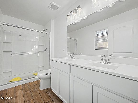 4th image of 10561 W Waveland Dr