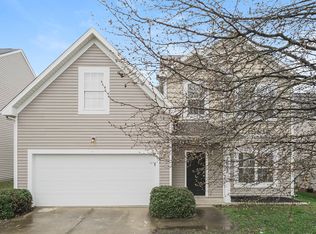 2637 Forest Grove Ct, Charlotte, NC 28269