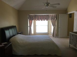 570 Winston St, Grand Prairie, TX 75052