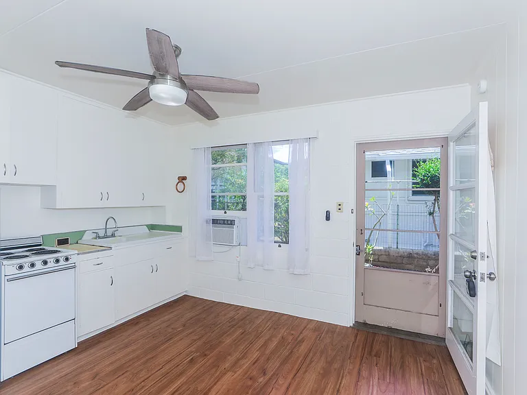 1918 Waiola St #2 — Photo 12