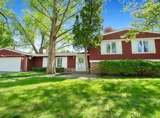 1439 Illini Dr, Rockford, IL 61107