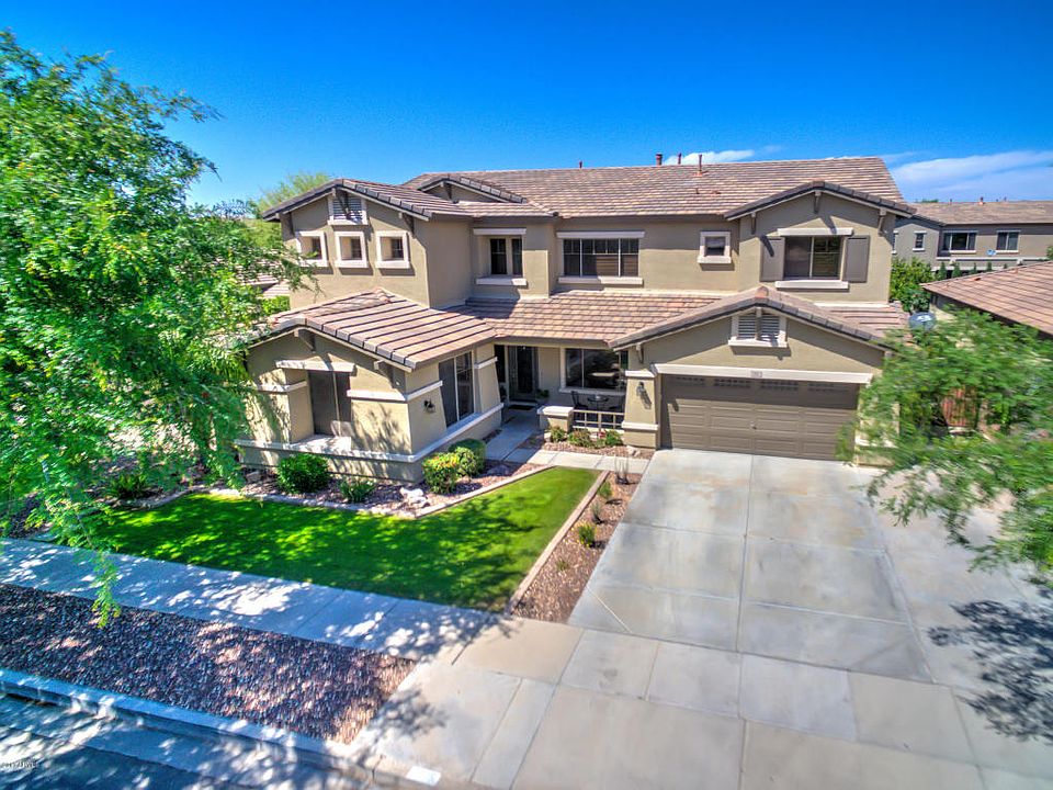2nd image of 306 W Swan Dr