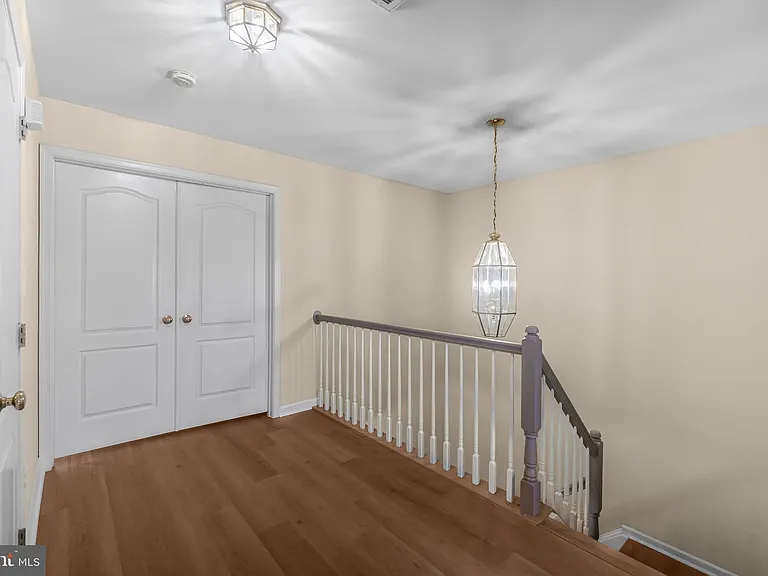 43729 Stoke Chapel Ter — Photo 22