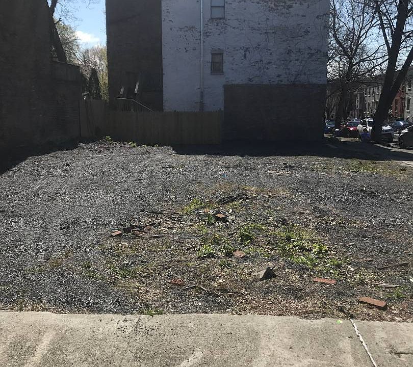 2nd image of 159 Eagle St