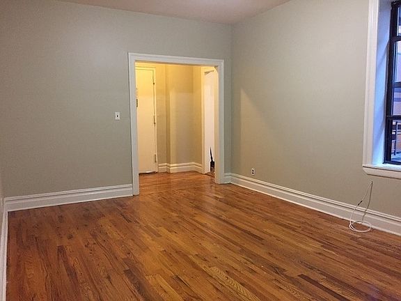 2nd image of 659 Rogers Ave