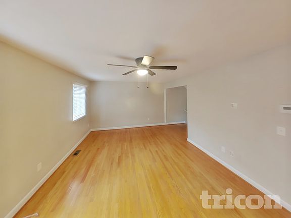 3rd image of 312 Five Farms Ln