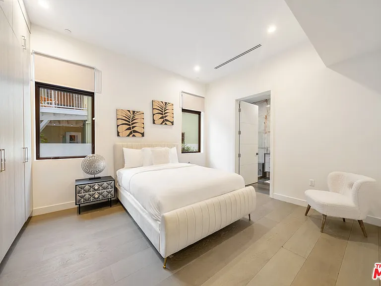 10563 Ashton Ave #1 — Photo 35