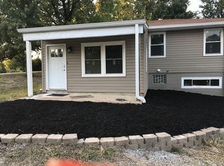 610 Blanche Dr, Saint Charles, MO