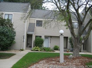 2008 Blackthorn Dr, Champaign, IL 61821