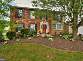 879 Jonathan Dr, Telford, PA 18969