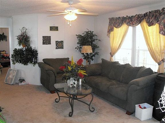 5th image of 191 Wilsor Oaks Dr