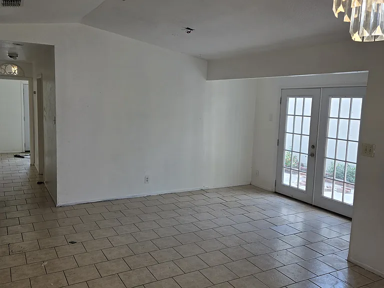 2851 Ash Field Dr — Photo 3