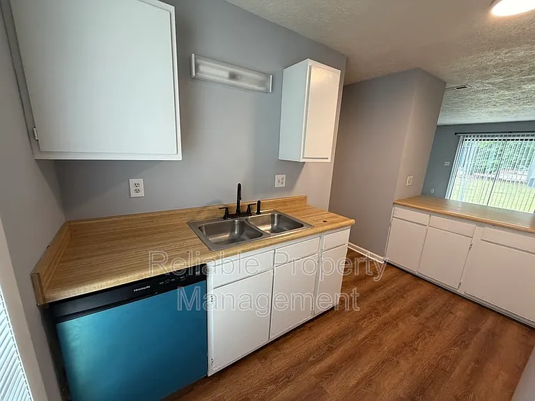 1405 Tangora Ln — Photo 4