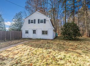 10 Old Wakefield Rd, Rochester, NH 03868