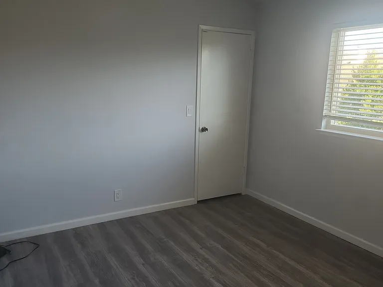 2829 Glen Decker Ct — Photo 10