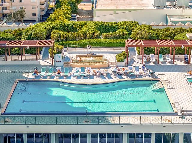 6801 Collins Ave #Penthouse 11 — Photo 31