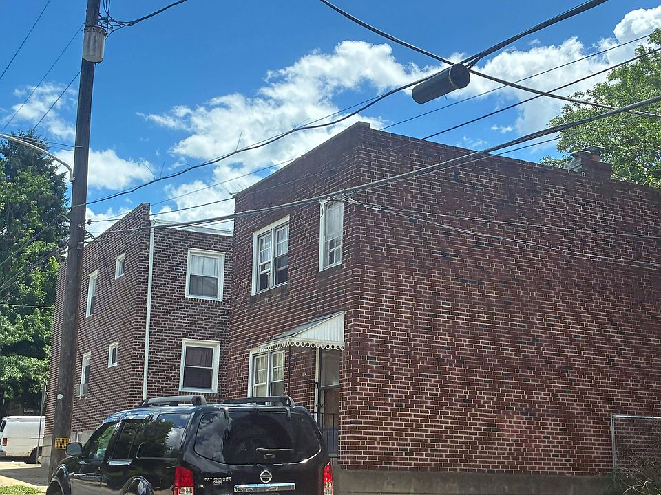 2nd image of 1304 Wakeling St