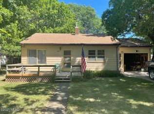 405 W 3rd St, Wilmot, SD 57279