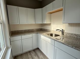 16 Ashmont Ave APT 3, Worcester, MA 01610