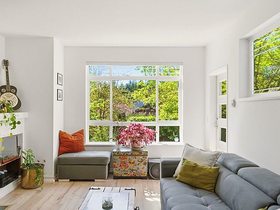 4th image of 15 Forest Park Way #23