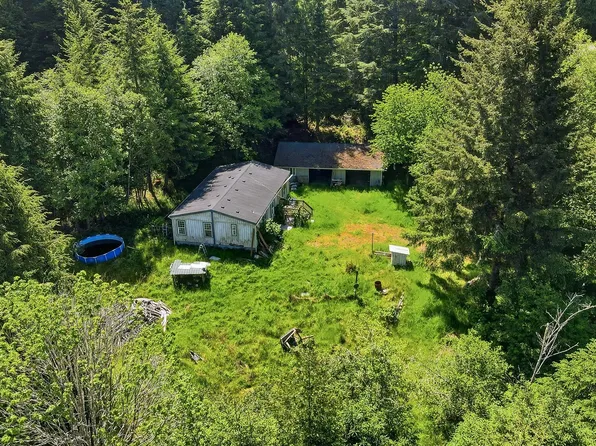 91788 Alderwood Ln, Coos Bay, OR 97420