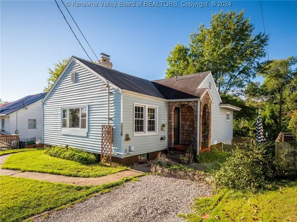 2323 Jefferson Ave, Saint Albans, WV 25177