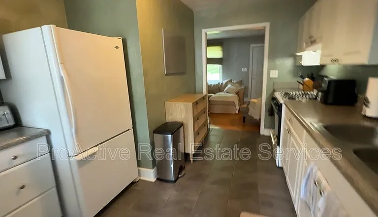 725B Carolina Ave — Photo 22
