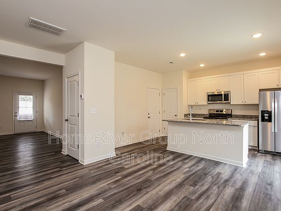5th image of 126 Old Tram St