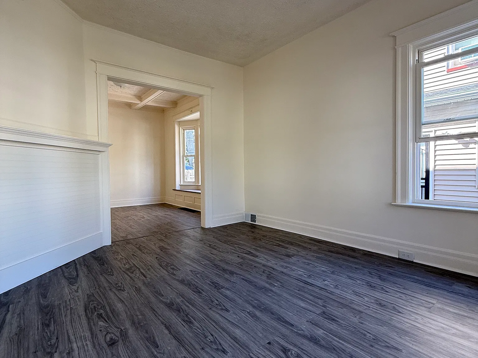 3 bed, 1256 sqft, $2,000 — Photo 2