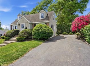 9 West St, North Providence, RI 02904