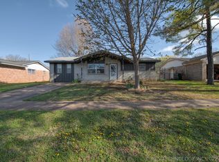 607 Angus Dr, Sand Springs, OK 74063