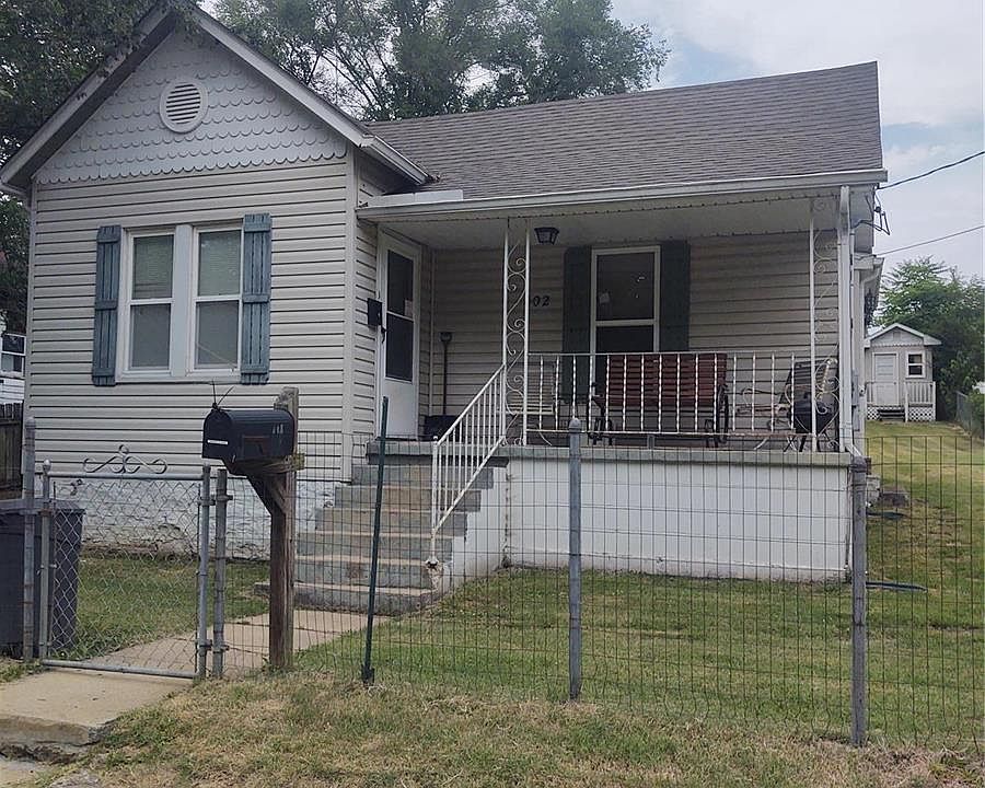 1st image of 402 W A St
