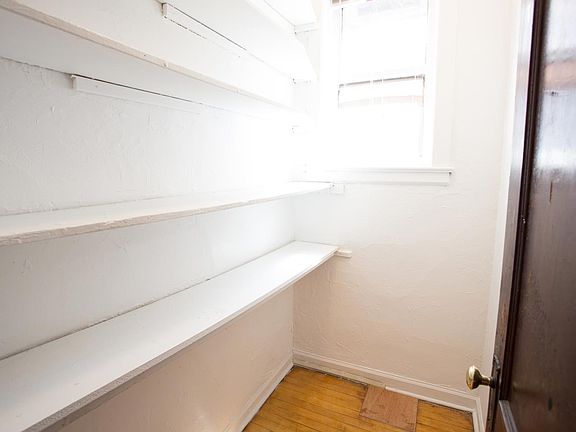 5th image of 5209 S Greenwood Ave APT 1