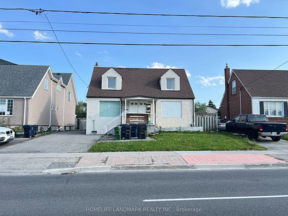 4th image of 149 Finch Ave W