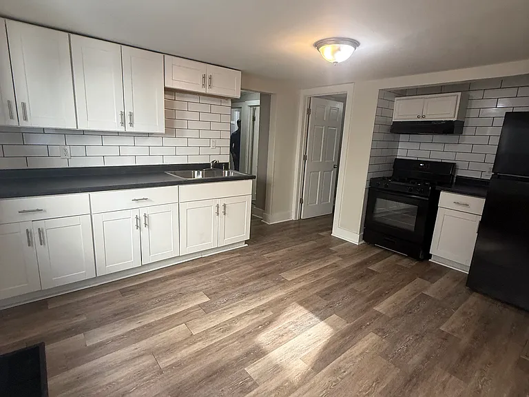 134 E Concordia Ave #A — Photo 4