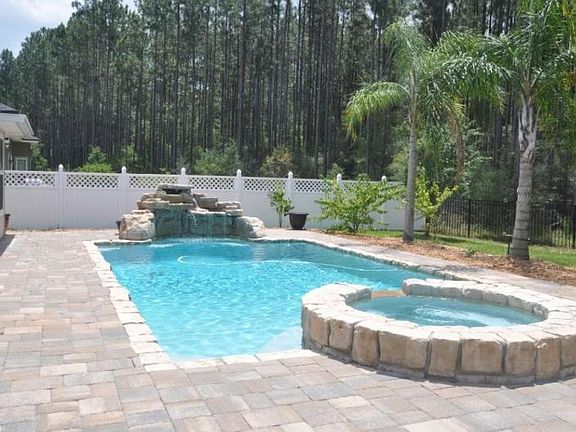 3rd image of 145 Mahogany Bay Dr