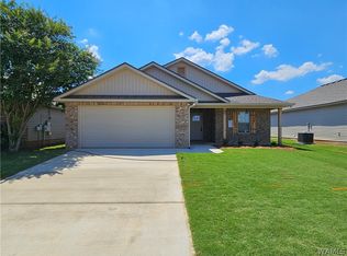 12324 Choctaw Cir, Moundville, AL 35474