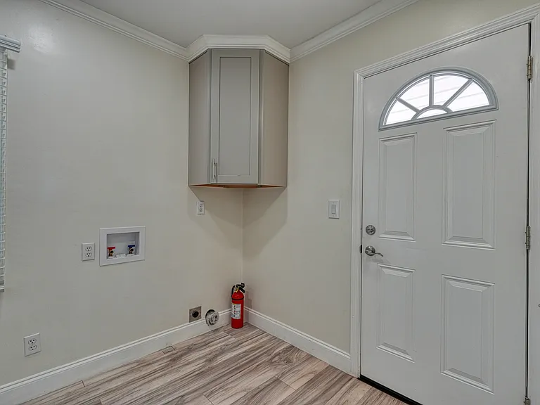 311 Pioneer Pl — Photo 5
