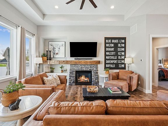 2nd image of 783 Sweet Wood Ln