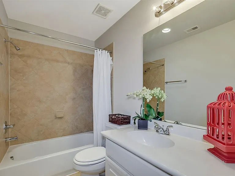 2823 Woodland Glen Ln — Photo 18